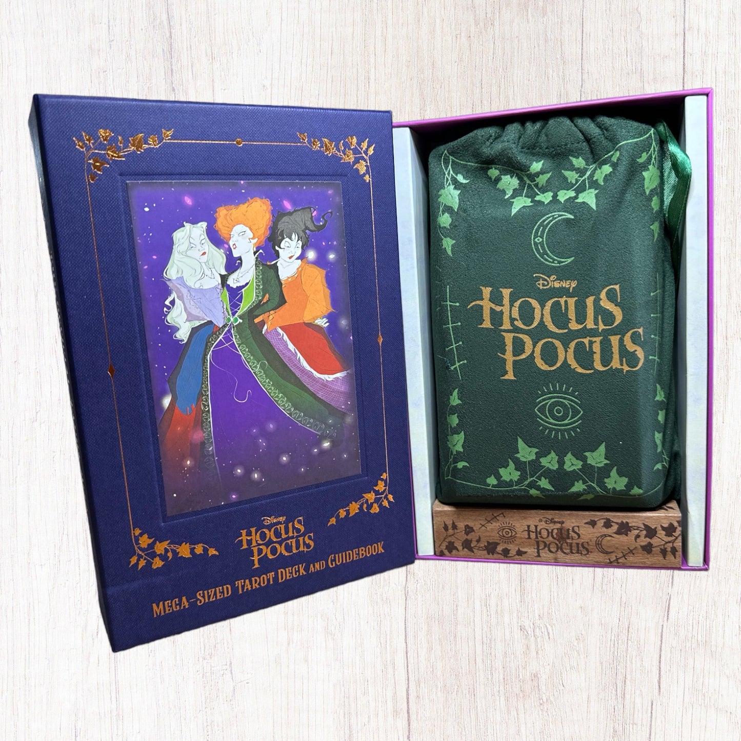 Hocus Pocus Mega-Sized Official Tarot Deck