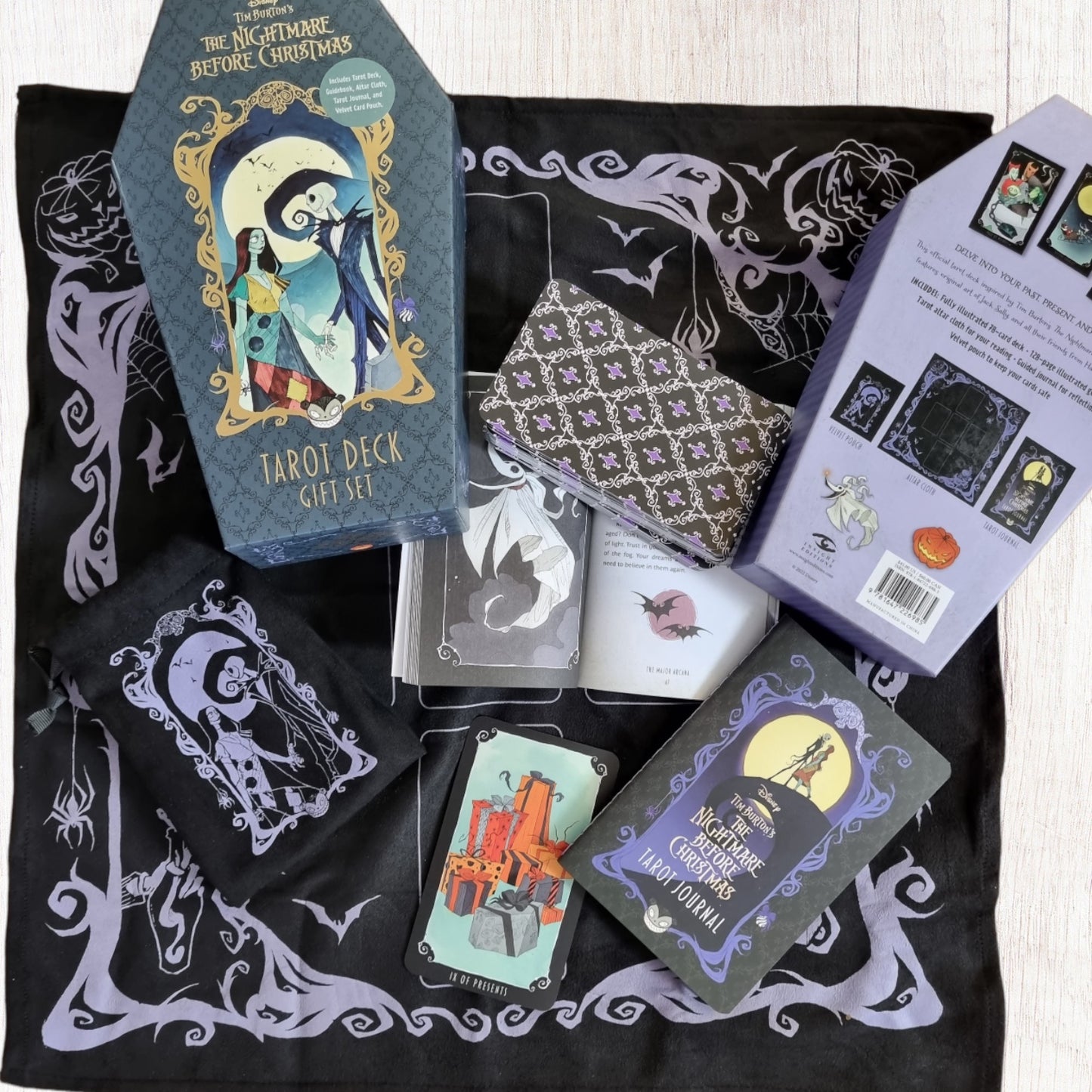 The Nightmare Before Christmas Tarot Deck Gift Set Official Deck