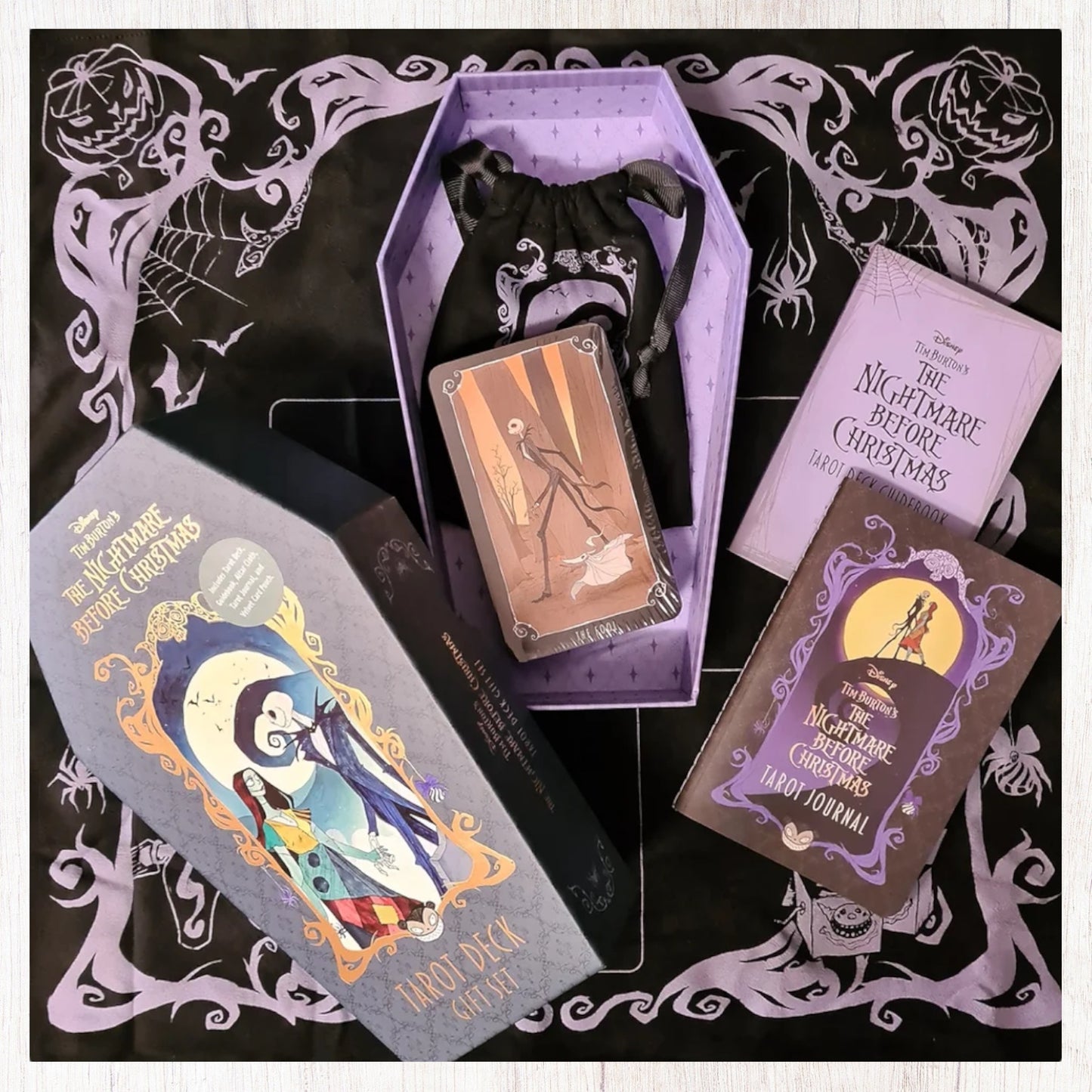 The Nightmare Before Christmas Tarot Deck Gift Set Official Deck