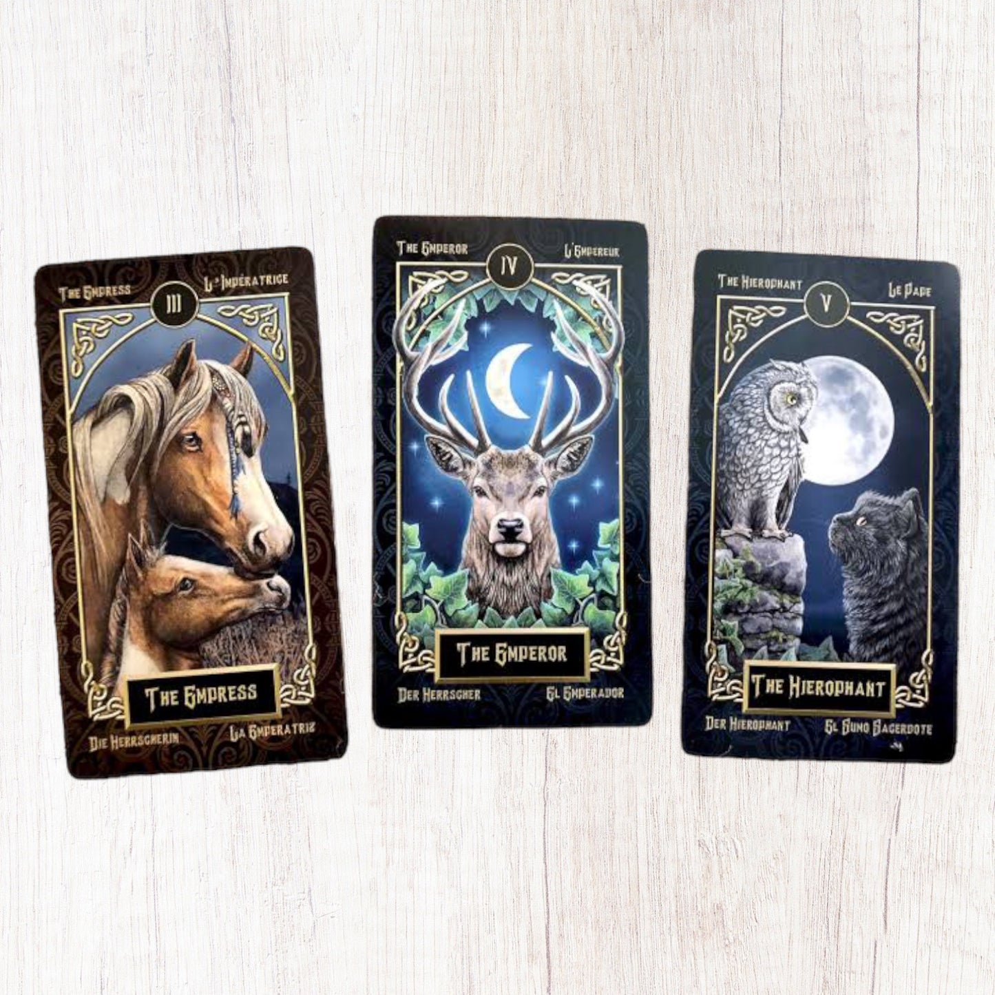 Tarot Familiars Deck