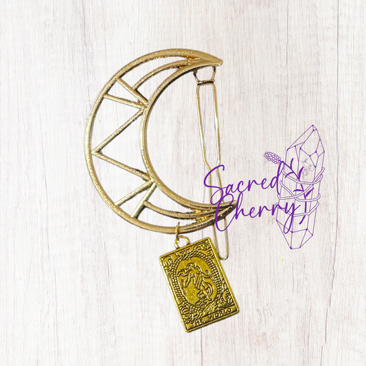 The World, Gold Crescent Moon Hair Clip